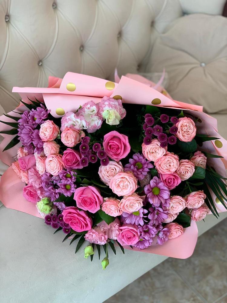 Букет цветов из: Хризантемы, Розы и Лизиантусы в Николаевке Ростовской области