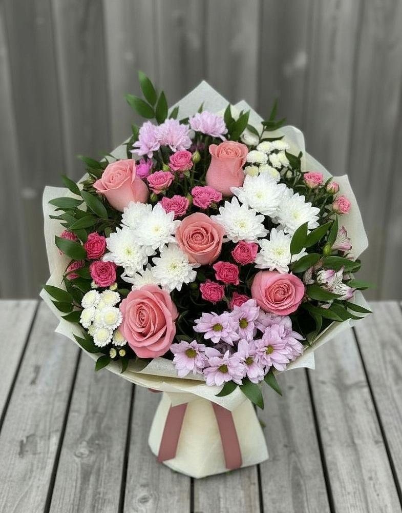 Букет цветов из: Альстромерии, Гвоздики, Розы и Хризантемы в Николаевке Ростовской области