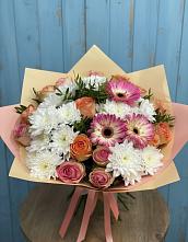 Букет цветов из:  Розы, Герберы и Хризантемы в Николаевке Ростовской области