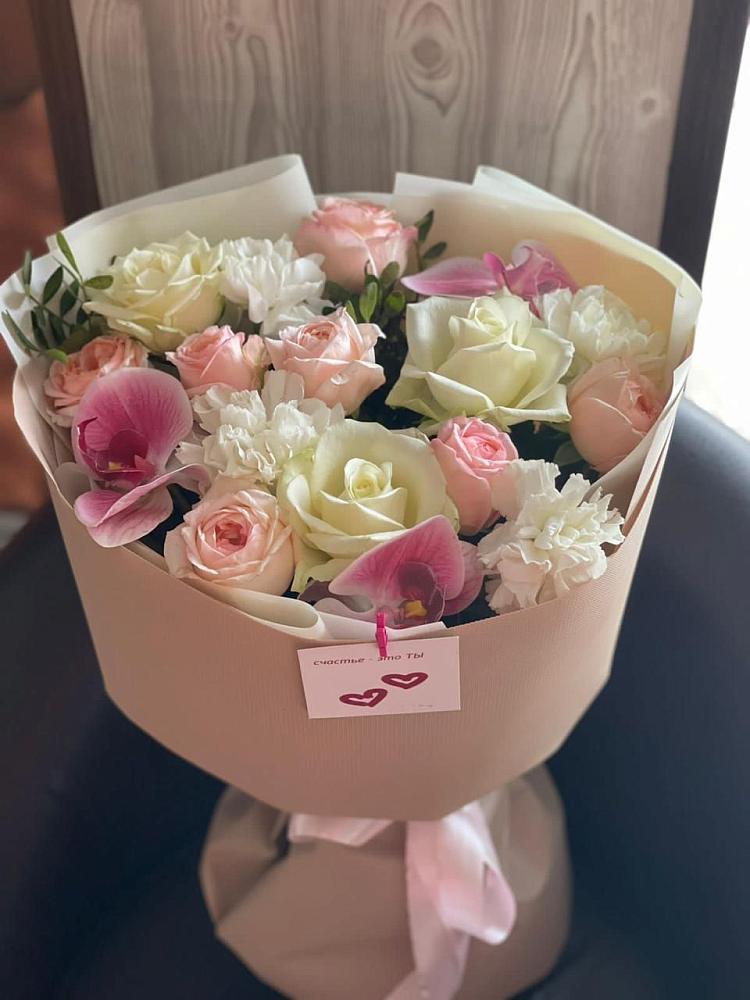 Букет цветов из: Орхидеи, Розы и Гвоздики в Николаевке Ростовской области