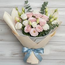 Букет цветов из:  Лизиантусы в Николаевке Ростовской области