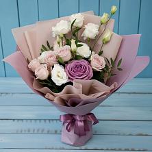 Букет цветов из:  Розы и Лизиантусы в Николаевке Ростовской области