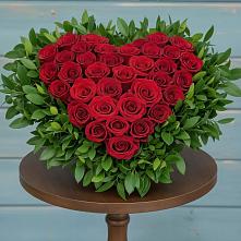 Цветочная композиция из Розы в виде сердца в Николаевке Ростовской области