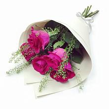 Букет цветов из:  Розы в Николаевке Ростовской области