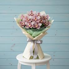 Букет цветов из:  Орхидеи и Розы в Николаевке Ростовской области