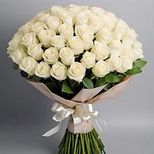 Букет 101 беля роза Белоснежка в Николаевке Ростовской области