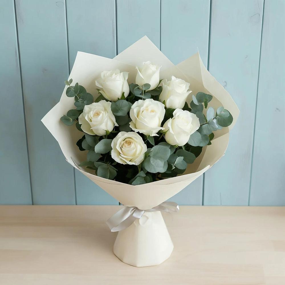 Букет Белые розы в Эвкалипте в Николаевке Ростовской области