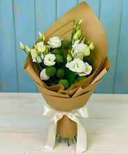 Букет цветов из:  Хризантемы и Лизиантусы в Николаевке Ростовской области