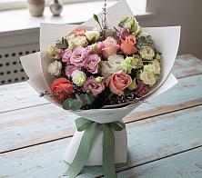 Букет цветов из:  Розы, Лизиантусы и Гвоздики в Николаевке Ростовской области