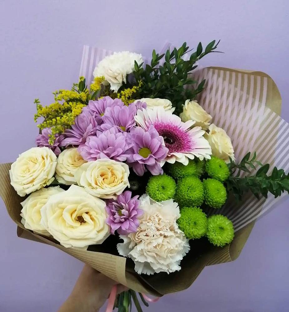 Букет цветов из: Хризантемы, Розы, Гвоздики и Герберы в Николаевке Ростовской области