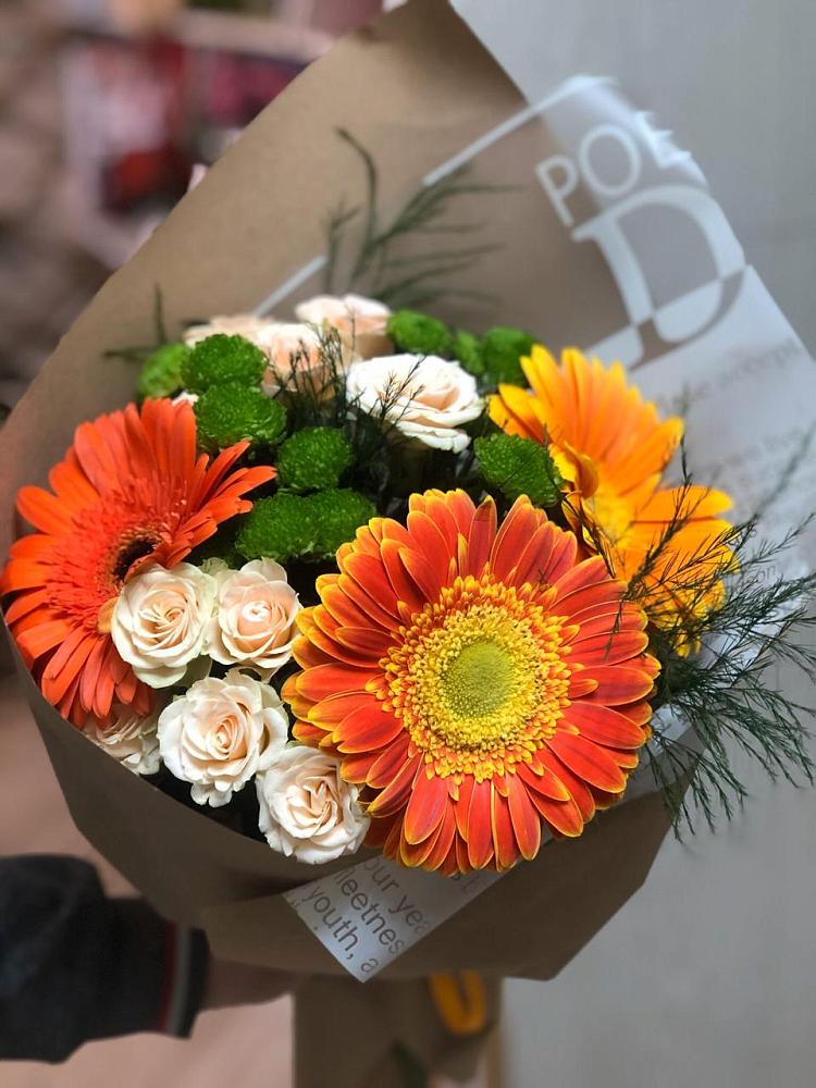 Букет цветов из: Герберы, Хризантемы и Розы в Николаевке Ростовской области