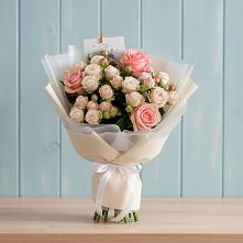 Букет цветов из:  Розы в Николаевке Ростовской области