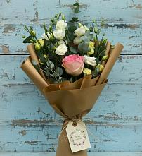 Букет цветов из:  Розы и Лизиантусы в Николаевке Ростовской области