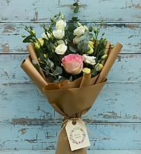Букет цветов из:  Розы и Лизиантусы в Николаевке Ростовской области