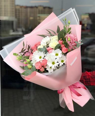 Букет цветов из: Розы, Лизиантусы и Хризантемы в Николаевке Ростовской области
