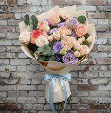 Букет цветов из:  Розы, Лизиантусы и Гвоздики в Николаевке Ростовской области