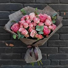 Букет цветов из:  Розы в Николаевке Ростовской области